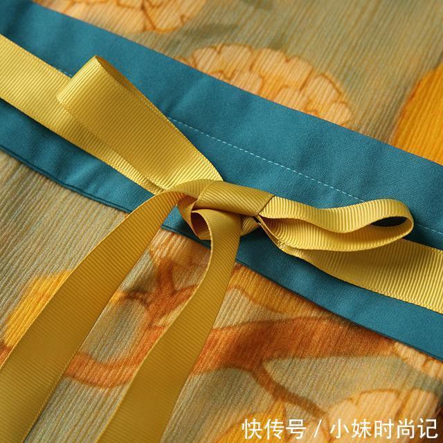 真丝裙|热情浪漫真丝连衣裙,满满的都是异国风情,多情优雅