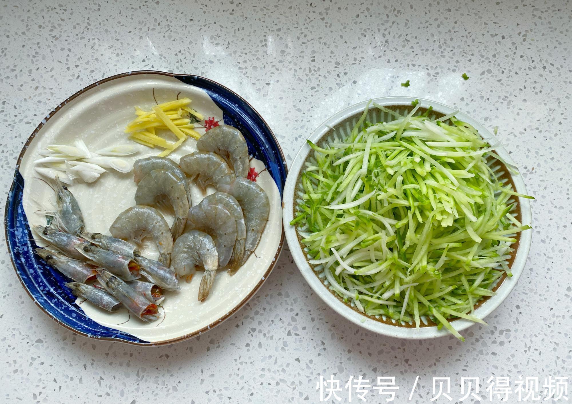 萝卜丝虾汤这样煮，味道鲜美又好喝，拌米饭汤汁都不剩