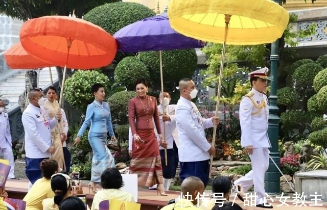 后位&44岁苏提达有谋略,把诗妮娜困在行宫中,挤走众多对手坐稳后位