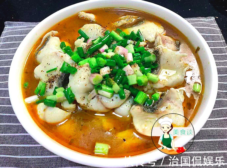 煮鱼片时,第一步先下锅就错了,厨师长教您一招,鱼嫩滑不腥不散