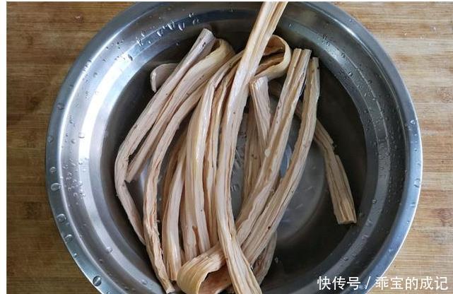 素颜|“天然黄体酮”被找到,女人每天喝一碗,40岁不显老,素颜也很美