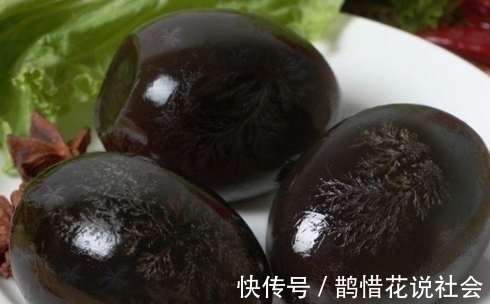 下酒|凉拌皮蛋,调料不要随便加,放这3味料,皮蛋解馋下酒,越吃越香
