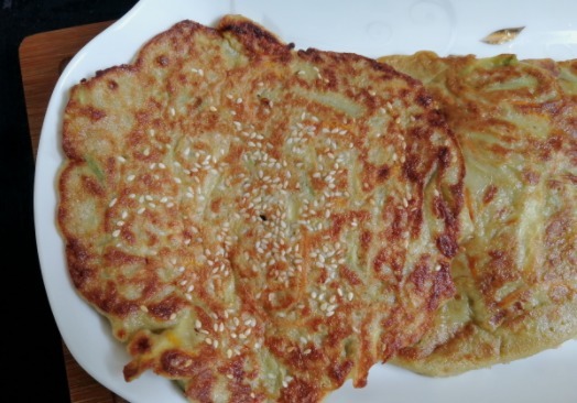 一个茄子,两个鸡蛋,不蒸,不炒,不用一滴水,十分钟搞定早餐