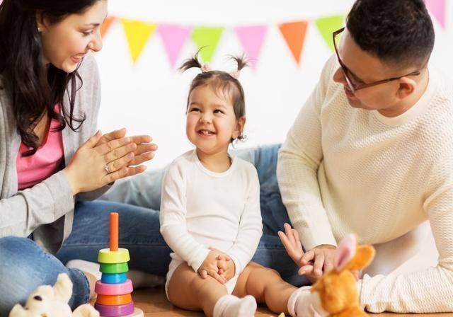 关键期|宝宝的语言发展有“阶段性”,把握好这三个关键期,帮宝宝早发声