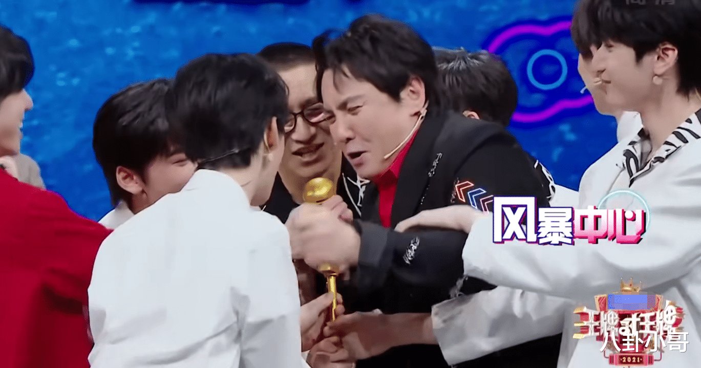 《王牌对王牌》强捧新人，张靓颖发文暗讽节目组，8个字意味深长