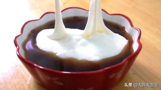 牛奶水麻薯,5分钟就能搞定的甜水美食,无烤箱,滑溜溜,绝了