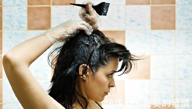小妙招 白发多也不要频繁染发,伤发又上头皮,这四个小妙招解决白发困扰!