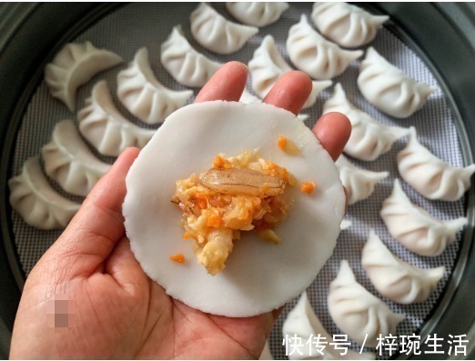 马蹄笋|想吃水晶虾饺不用买了,在家就可以做,特别简单,面皮劲道透亮