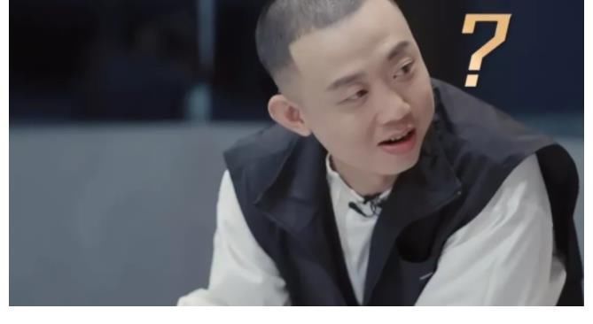 哥哥姐姐不一样,哥哥们不爱训练想偷懒,姐姐们那时候都练疯了