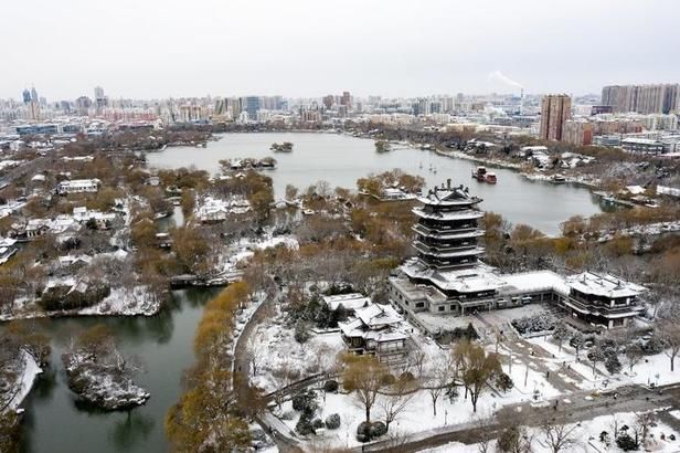 航拍雪后的大明湖，明湖雪景抢先看，这才是济南府该有的样子