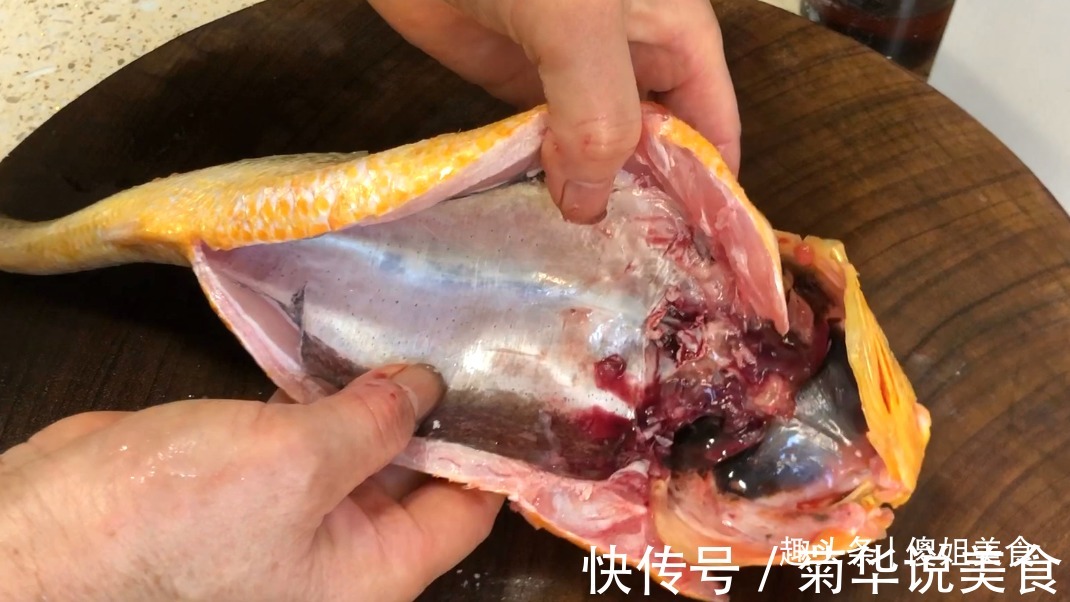 入秋后,碰到此鱼我必买,肉厚刺少营养极高,炖一锅鲜香又滋补