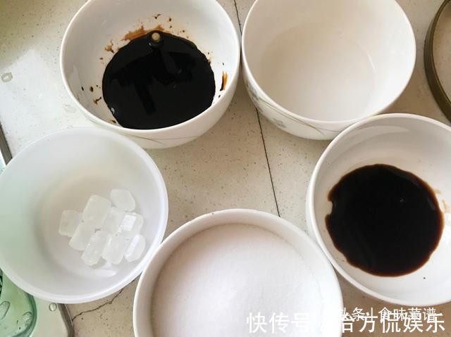 腌腊肉时，一斤肉放多少盐合适教你秘制做法，腊肉晒好醇厚甘香