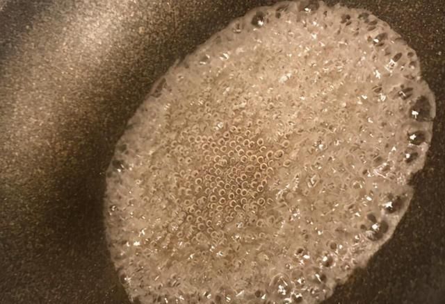 做法|秋后,遇到我必买10斤的果子,便宜还养胃,这做法比糖霜花生好