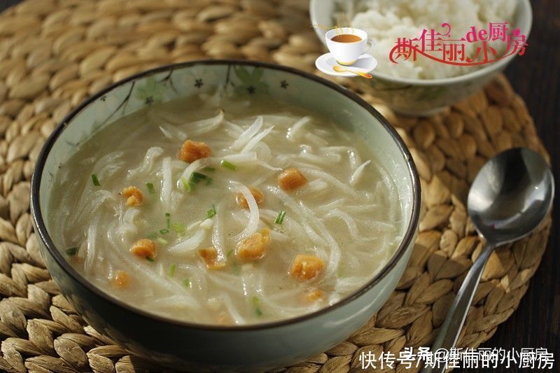 46岁阿姨轻断食晚餐走红朋友圈，网友：这么吃想胖都难，太自律