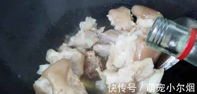 酱焖猪脚的做法,鲜香美味又下饭,味道很棒的一道家常菜
