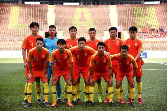 u23亚洲杯|凌晨0点!足协做出争议决定:李霄鹏再遭打击,球迷骂声一片
