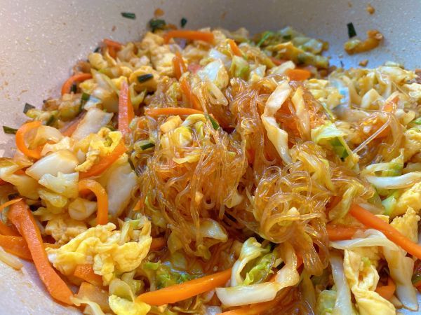 包菜炒粉丝|包菜炒粉丝这样做最好吃,你之前做对了吗?