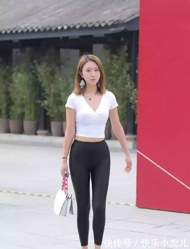 粉色系 清爽活力的打底裤穿搭秀出无法抗拒的美,秀出高级美感,安静淡雅