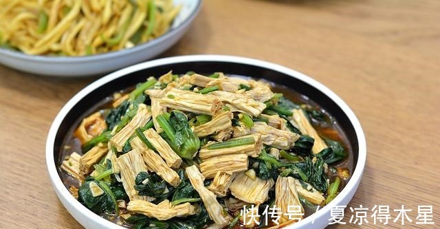 北京一家3口的晚餐,一荤三素经济实惠,不哗众取宠接地气儿!