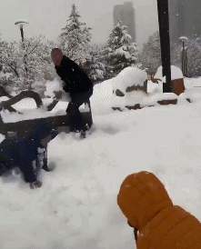 |搞笑GIF:一转身美美哒