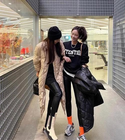 最美“闺蜜穿搭”，高级又时髦，和姐妹出门炸街吧！