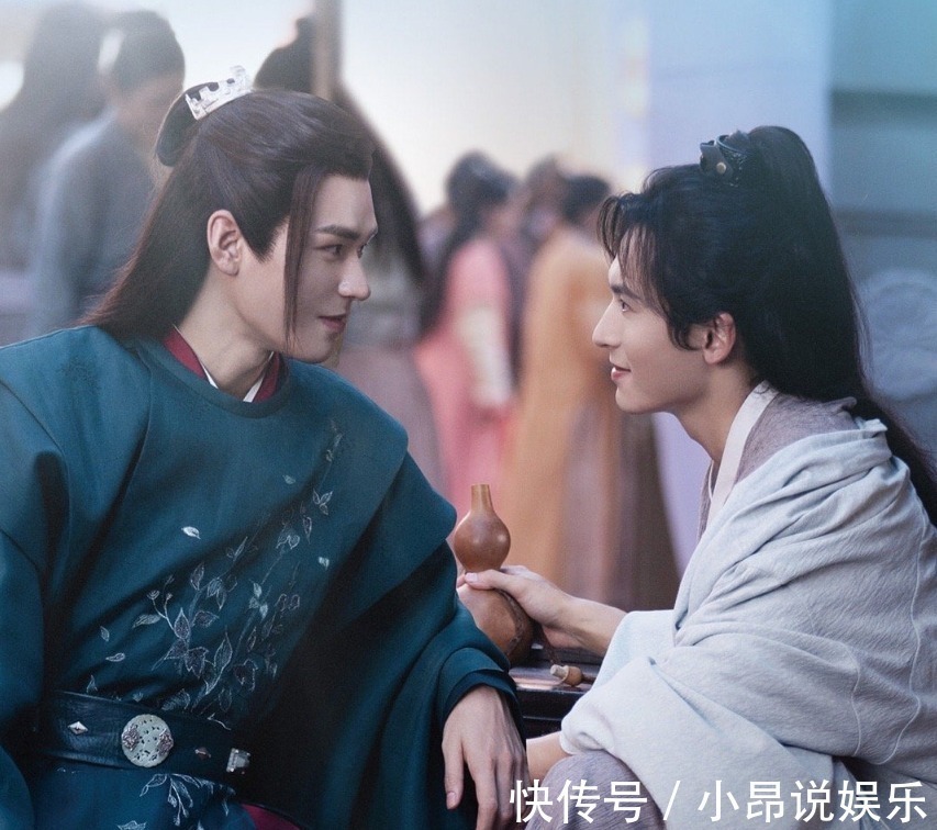 謝憐|《天官賜福》定妝照公開!站姐曬路透圖被罵,粉絲都不敢認領