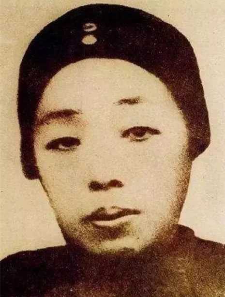  冯顺弟|民国时期有一个伟大的母亲，目不识丁，却培养成一代大文豪儿子