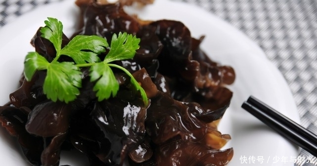 專家：這3種蔬菜，“降糖”效果不比苦瓜差，不妨多了解