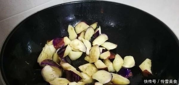 烧茄子|东北名菜烧茄子，学会这样做，茄子入味又好吃，还不油腻