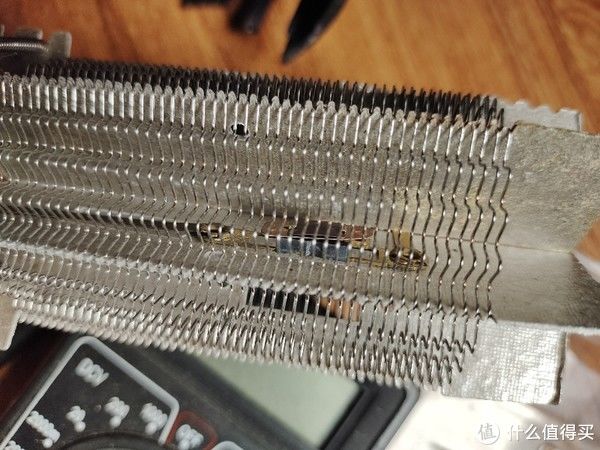 吹风机|坏了就买新的？不可能的。飞科电吹风修理重生