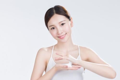 过了三十的女人，“打扮”和“不打扮”区别有多大，看完就明白了