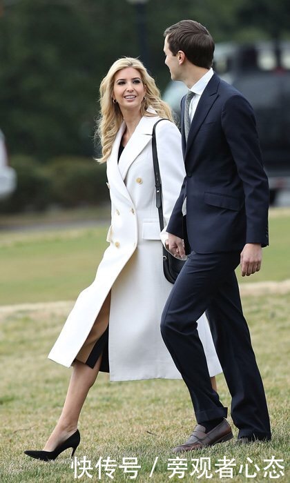 高级|伊万卡一到冬天就离不开大衣,光腿穿高跟鞋太扛冻,气质却很高级