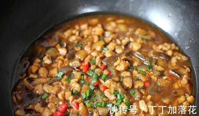 水淀粉|适合厨房新手学做的下饭菜，鲜香开胃，做法不难，比吃外卖强多了！
