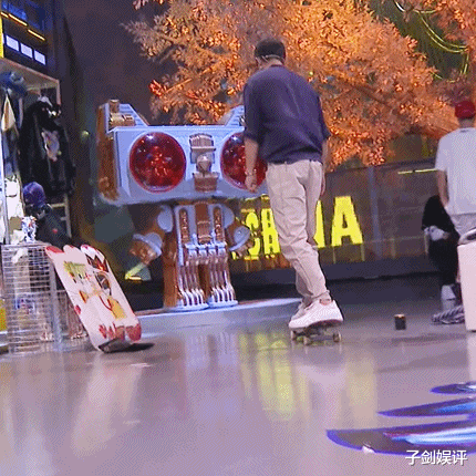 张艺兴|《这就是街舞4》录制花絮,张艺兴全员比心,王一博隔空卖萌!