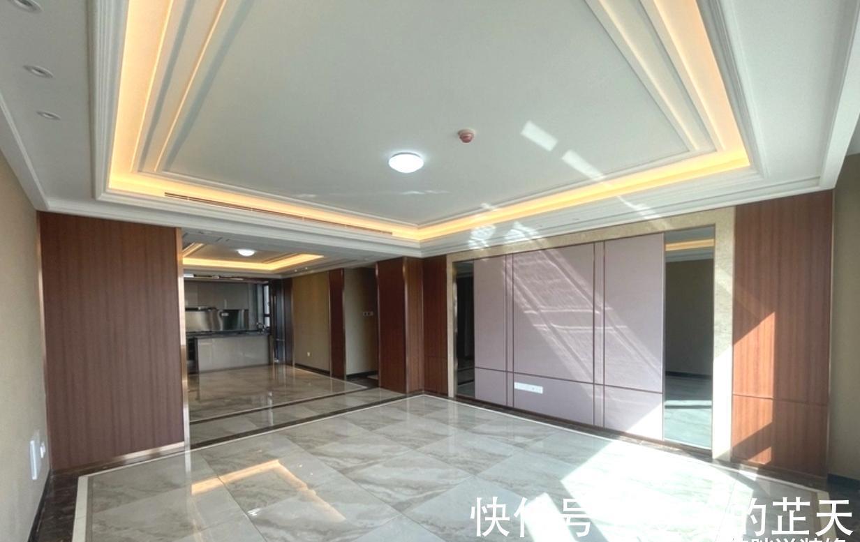 简约|期待已久的精装房终于交钥匙了，简约清爽，买完家具就能拎包入住
