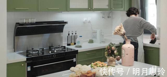 集成灶|装修分享:厨房一丑毁所有?不如来这家集成灶厨房取经