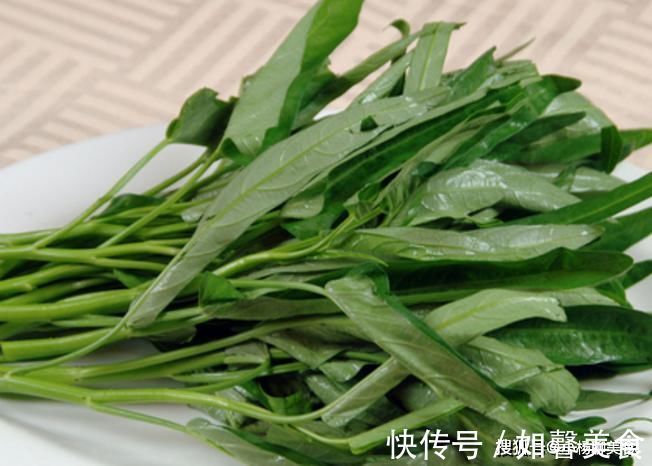 发黑|为啥空心菜炒好容易发黑？炒之前多做一步，翠绿又好吃