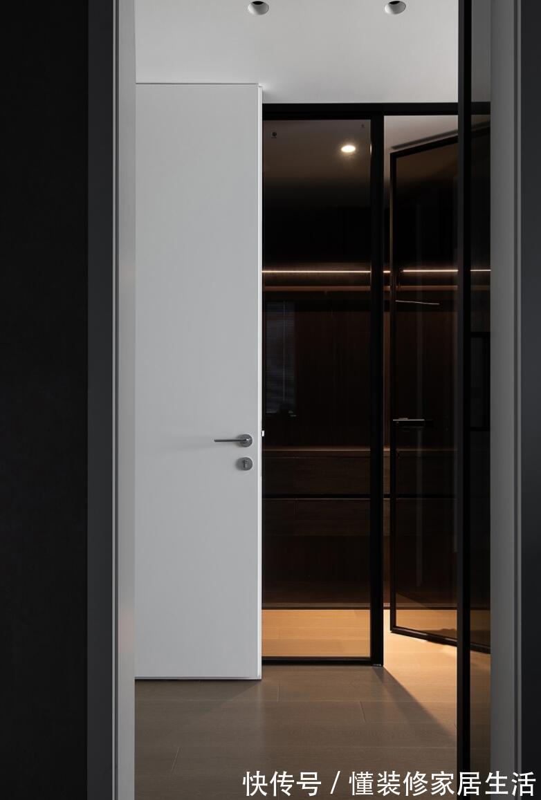 储物柜|为追求极简主义，她将新家装修得一尘不染，完工后太高级了