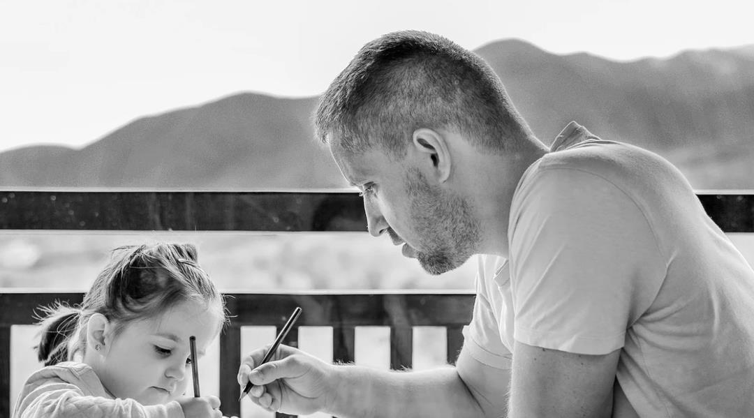 打扮|精致妈妈vs邋遢妈妈,带出的孩子差别很大,父母习性影响孩子未来