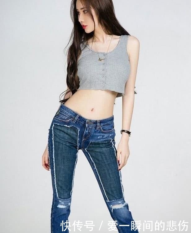 时尚搭配:清爽出众的牛仔裤美女,美丽大方又出众