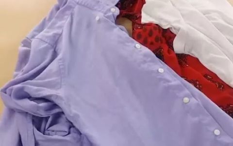 洗完的衣服皱巴巴只需一个小动作，衣服平整没褶皱，太实用了！