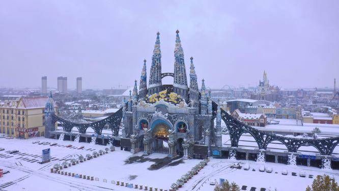 赏雪|航拍赏雪，玉砌素裹中的欧乐堡美的像童话