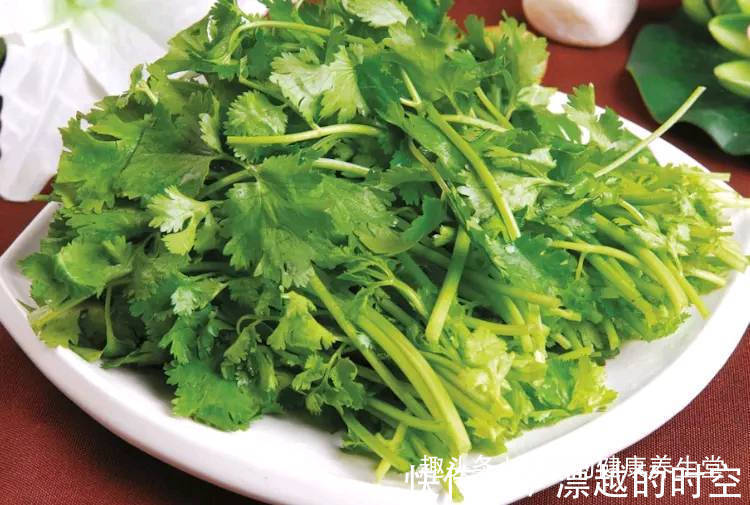 两者|香菜的“死对头”,两者一起吃,癌细胞可能找上你