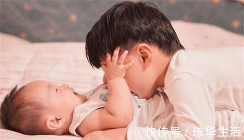 二胎家庭|哥哥第一次听3个月大妹妹叫自己,激动瞪大眼睛直鼓掌,萌化了