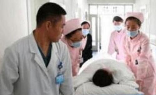 林殊|产妇分娩后大出血,因满身“纹身”医生束手无策找不到救命通道