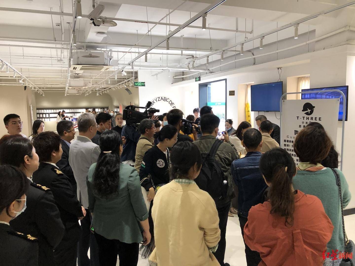 配送|“前店后仓+快速配送”跨境电商新业态，让老百姓在家门口就可“扫货”