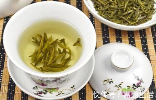 多喝|101岁的老人,皮肤仅60岁无色斑,诀窍是不做4件事,多喝2种水