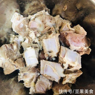 脾胃排骨|这道番茄排骨汤，我一年四季都想吃