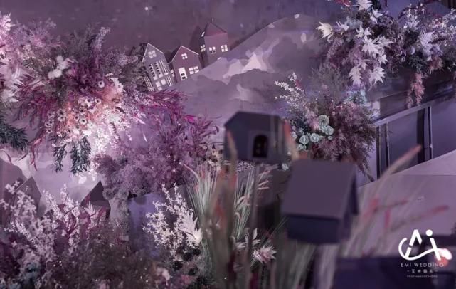以月见草为设计灵感，打造一场富有诗性的紫色系婚礼