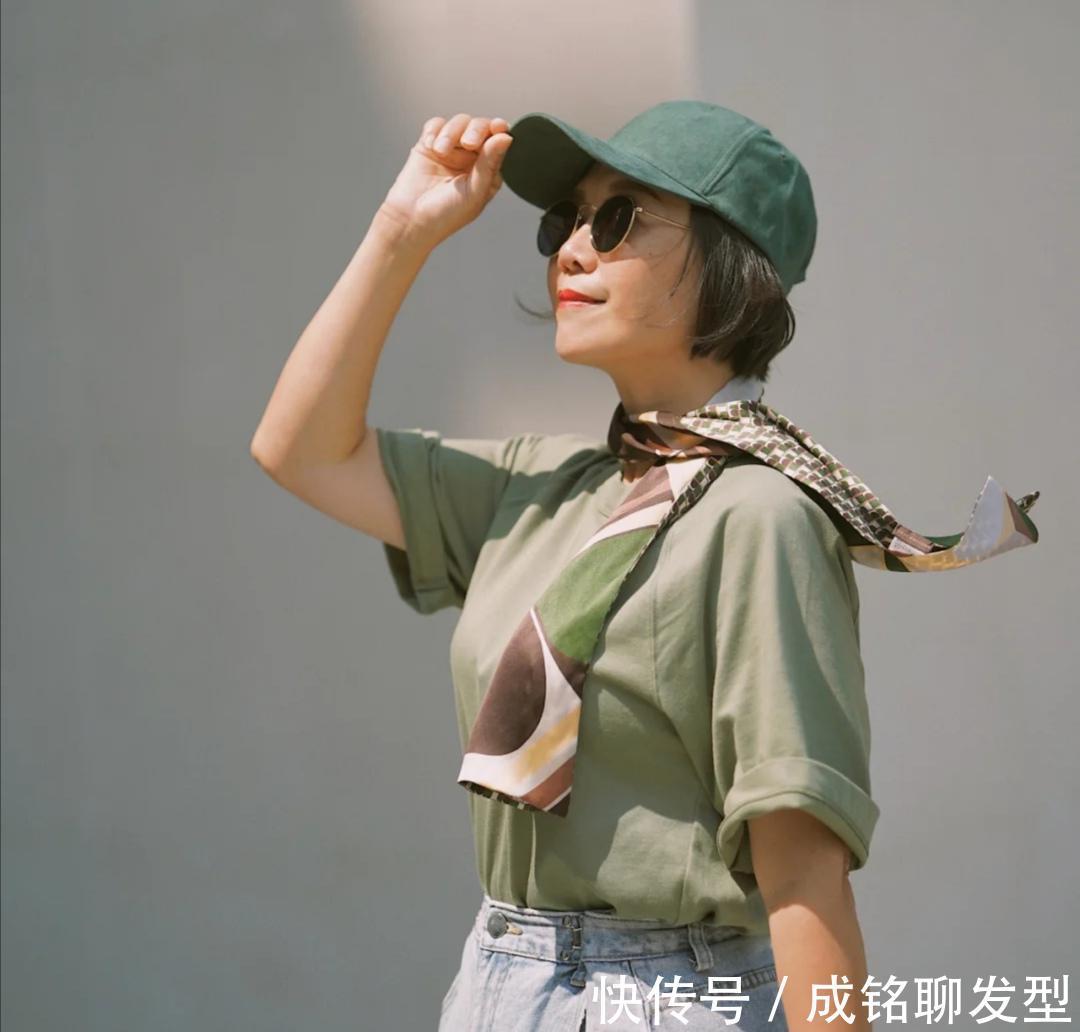 高雅|这对母女好似“姐妹花”,妈妈高雅女儿靓丽,优雅大气高级感满满